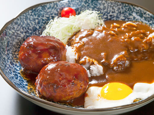 お月見ダブルハンバーグカレー