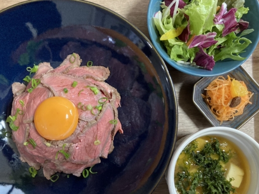 ローストビーフ丼